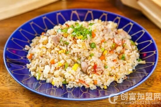 90青年炒饼炒饭